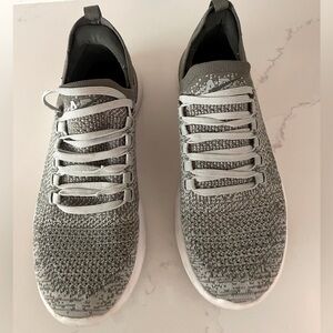 APL tennis shoes - women’s size 7